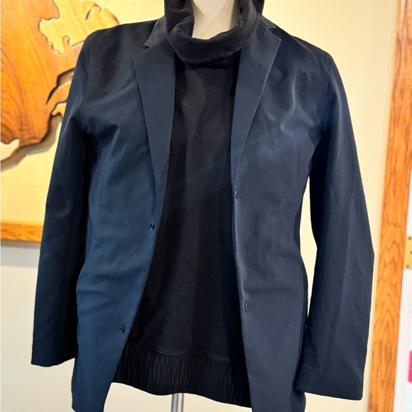 New venture button front blazer xs, excellent condition no tags, never worn - Picture 2 of 9